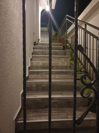 Гостевой дом Apartmani Desančić Бар Апартаменты с видом на море-12